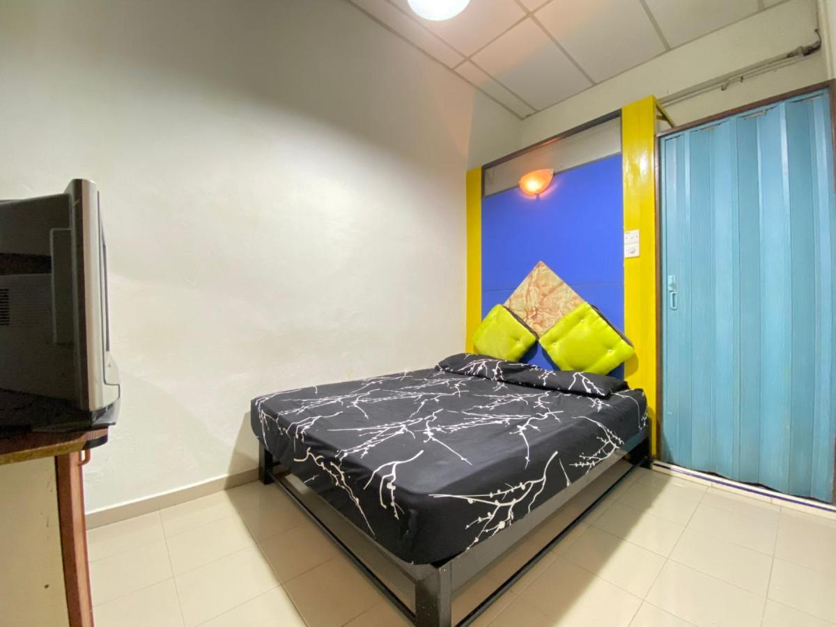 Spot On 90293 Sk Budget Hotel George Town Extérieur photo