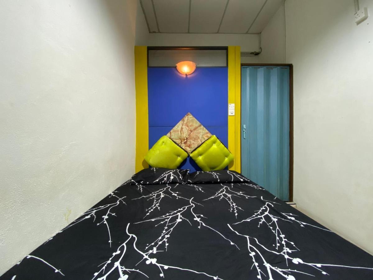 Spot On 90293 Sk Budget Hotel George Town Extérieur photo